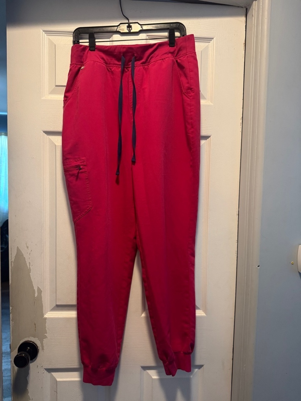 Figs Women's Bright Pink Drawstring Jogger Pants L/T